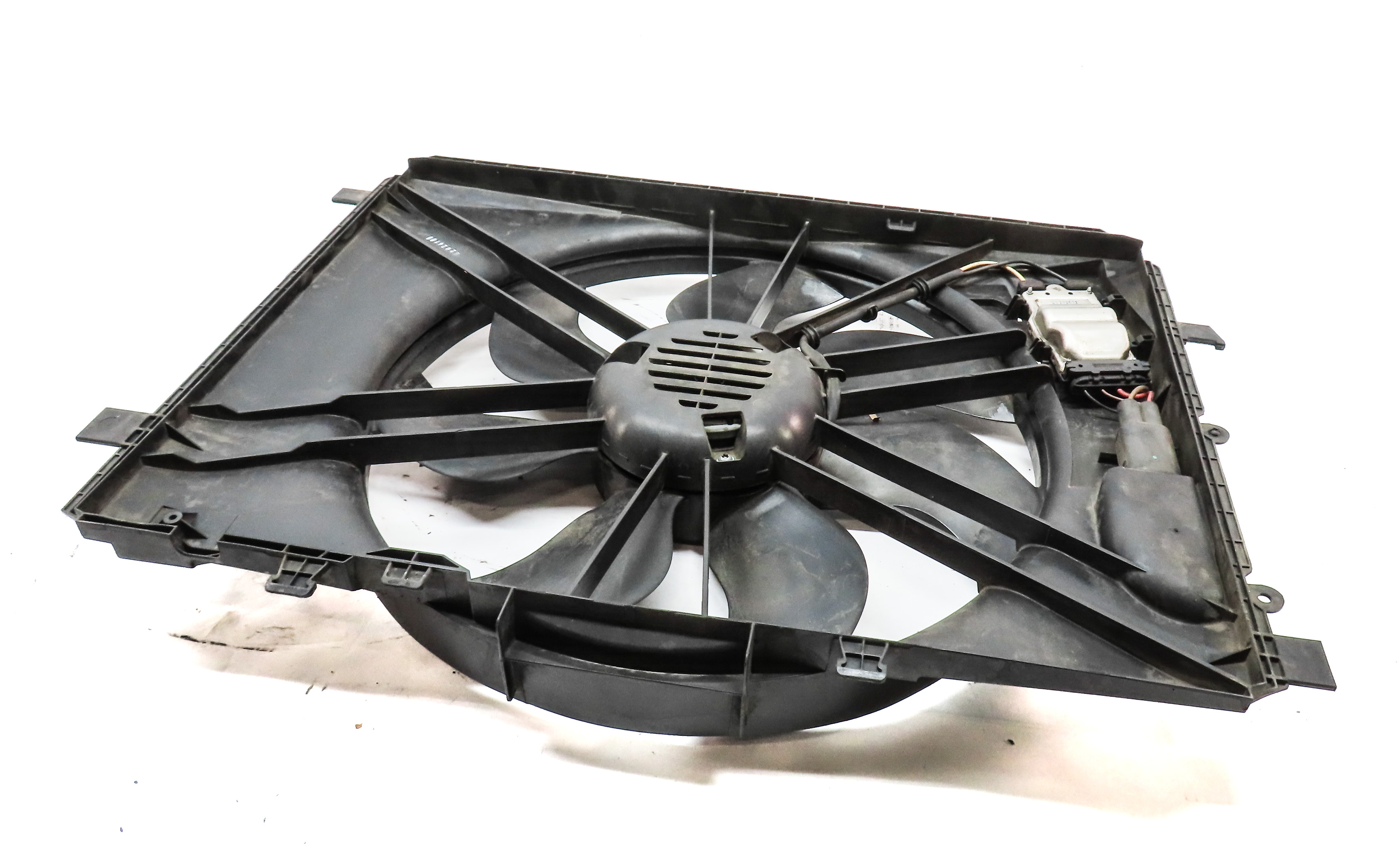2008-2017 B C E CLA CLS GLK SLK (W207 W204 X204 W212) RADIATOR COOLING FAN MOTOR — exact item pictured